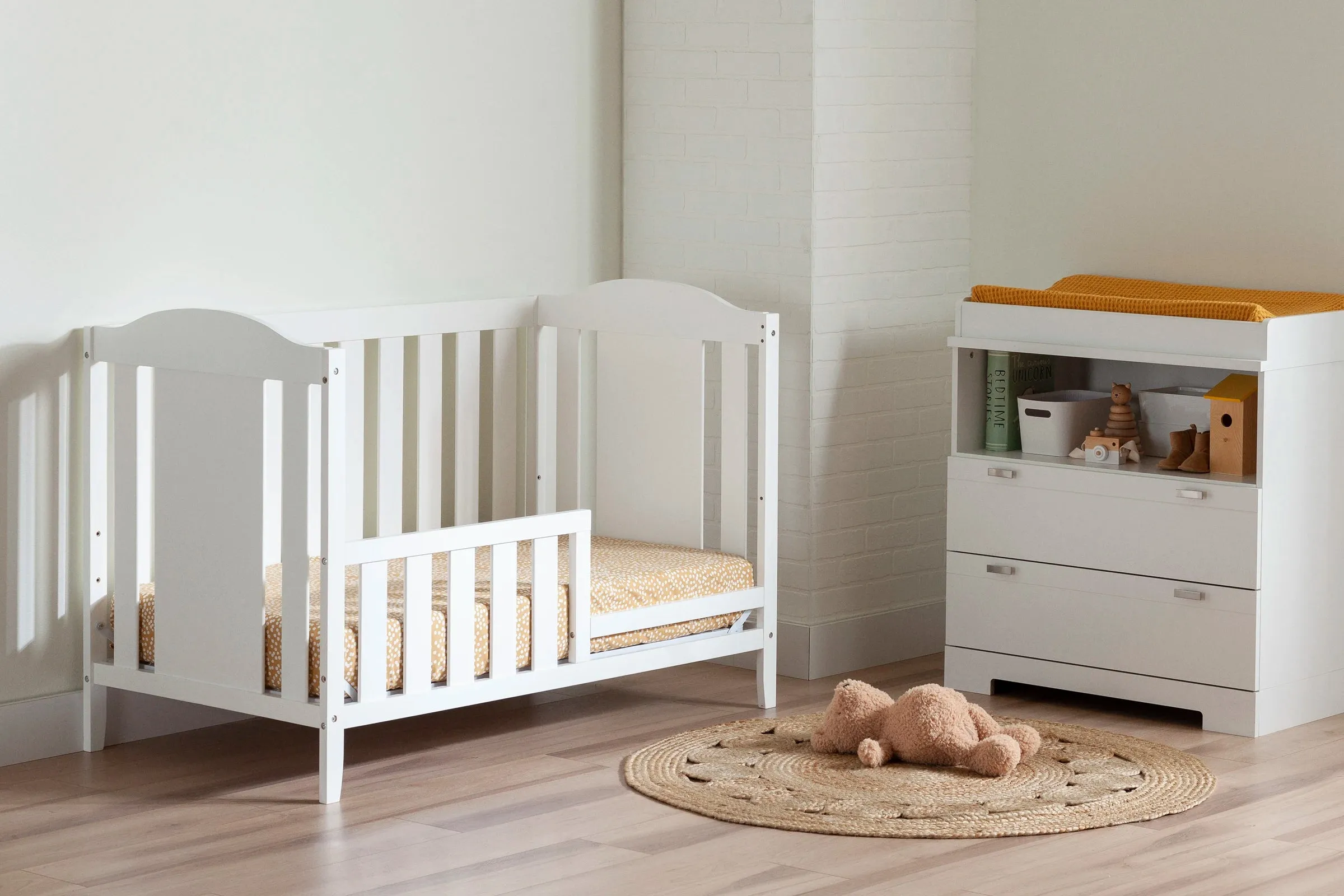 3-in-1 Convertible Crib - Reevo