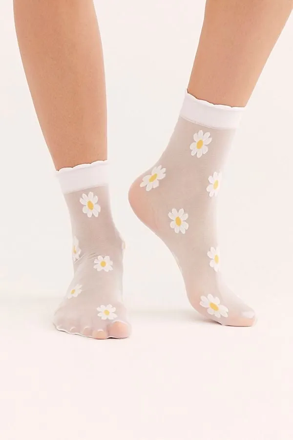 Sheer Daisy Ankle Socks