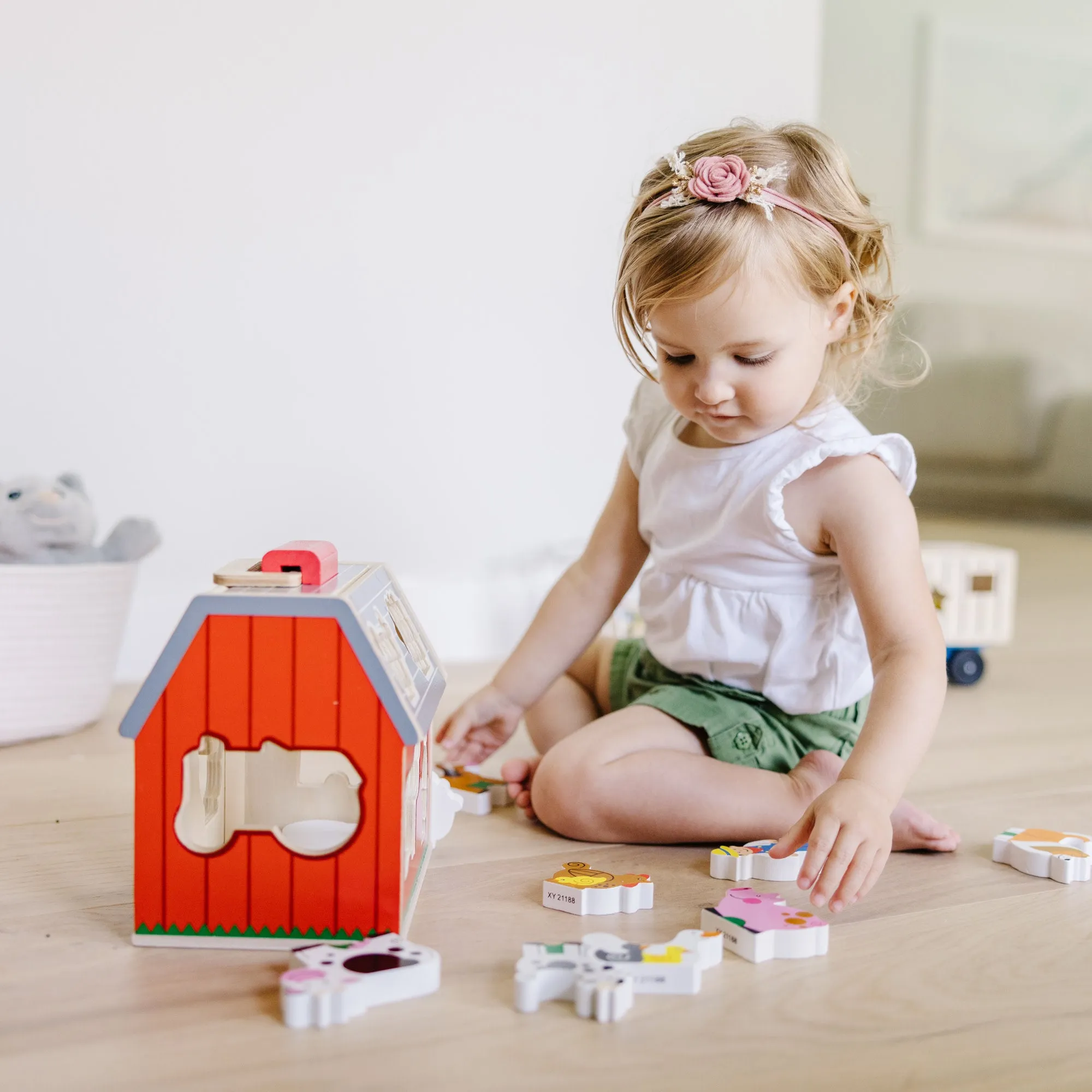 Take-Along Sorting Barn